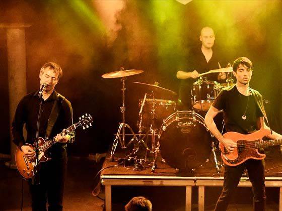 QUAL with Pink Turns Blue